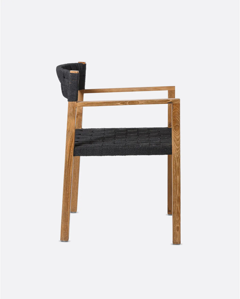 Silla con reposabrazos CORA de madera de teca y cuerda de papel 52 x 56 x 77 cm en color natural y negro