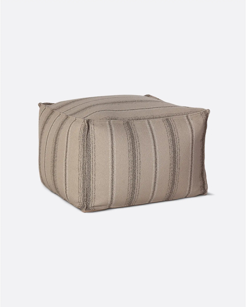 GARIS outdoor pouffe in recycled olefin 60 x 60 x 40 cm