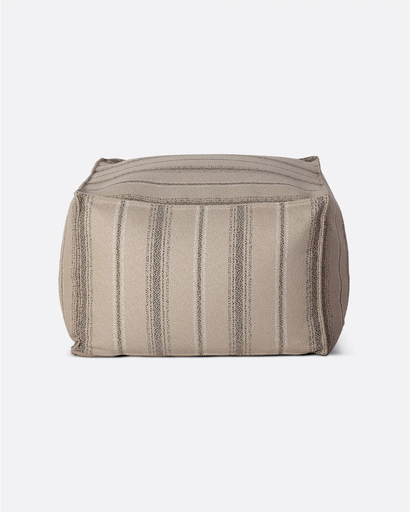 GARIS outdoor pouffe in recycled olefin 60 x 60 x 40 cm