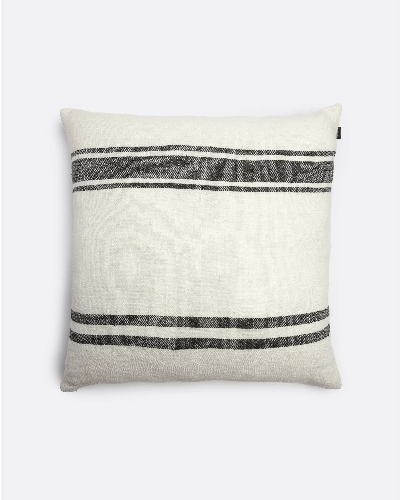 Housse de coussin KARNAL en lin 60 x 60 cm en couleur blanche