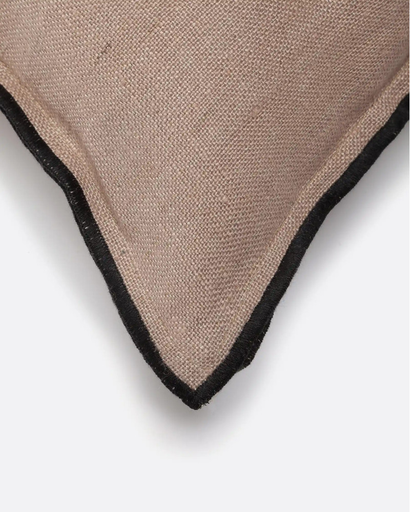 Housse de coussin NADIVI en lin 50 x 50 cm en couleur beige