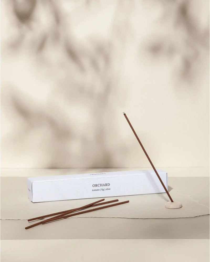 ORCHARD natural scented incense. 25 units with ceramic incense burner