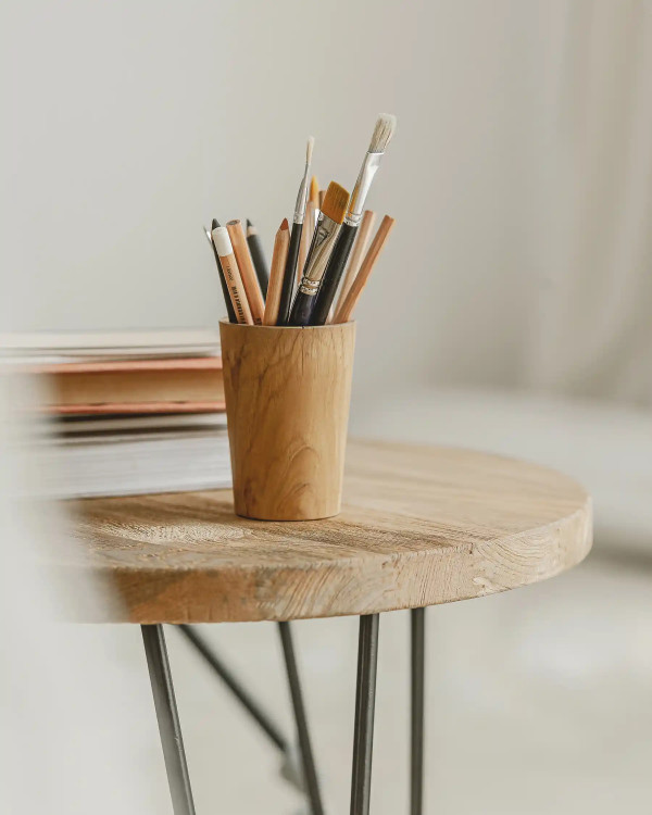 INFUS pencil holder in teak...