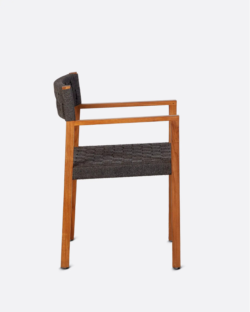 CORA outdoor armchair in teak wood and synthetic cord 52 x 56 x 77 cm in black and natural colour