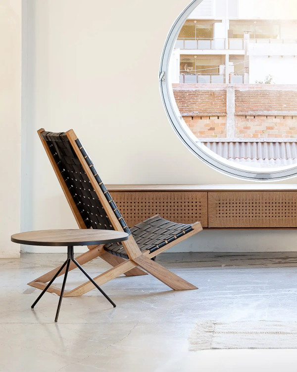 WAGGAI lounge chair in teak...