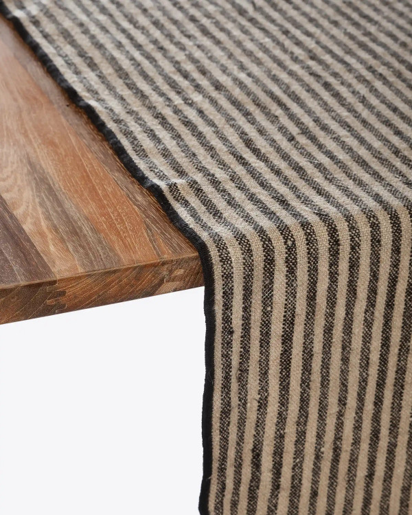 NOHAR table runner in linen...