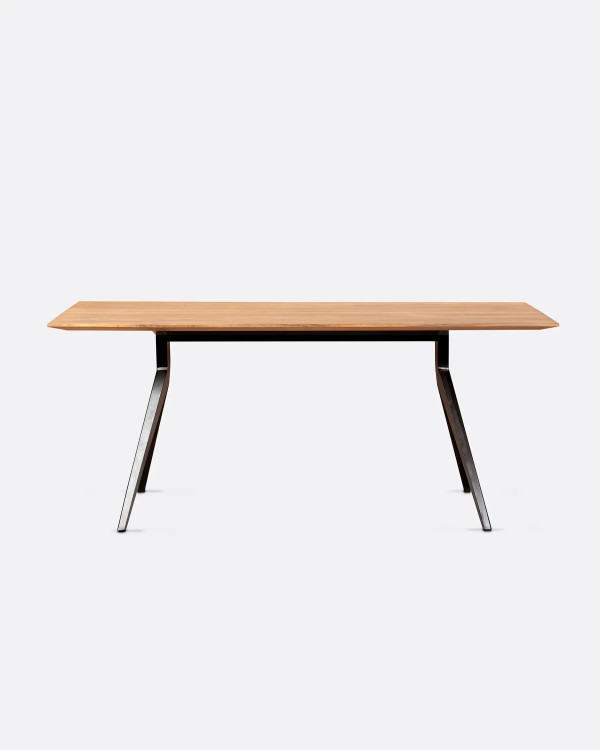 MAJESTI dining table made...