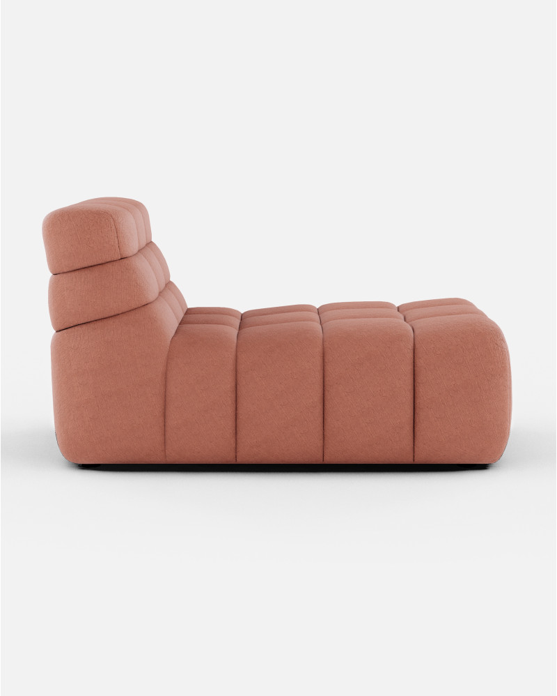 Chaise longue CHOPIN en oléfine recyclée 93 x 145 x 78 cm en couleur terracotta