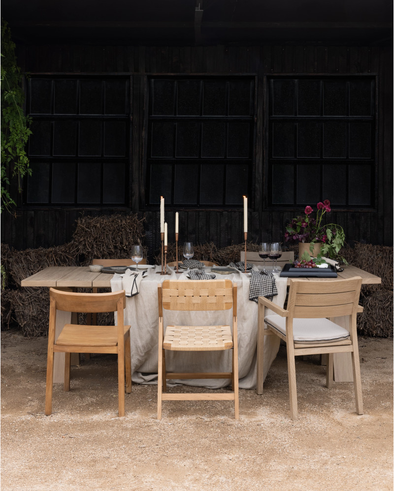 Table d'extérieur BATU en bois de teck 250 x 90 x 76 cm en finition patinée