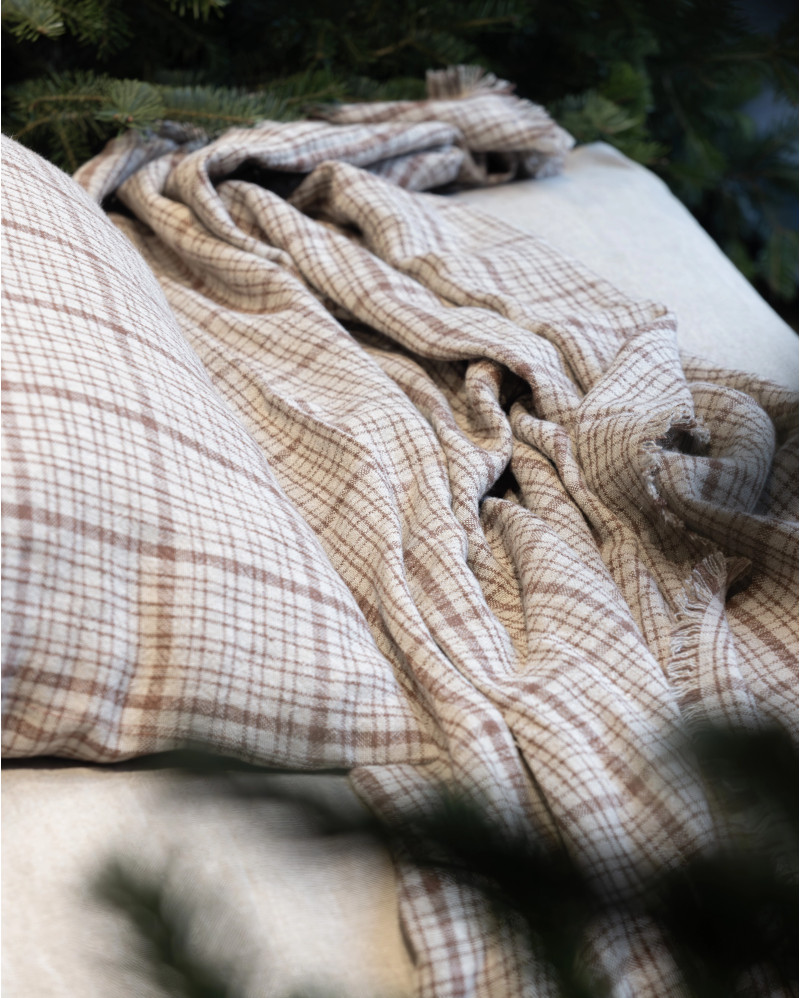 GADELA plaid in linen 170 x 130 cm in natural colour with terracota stripes