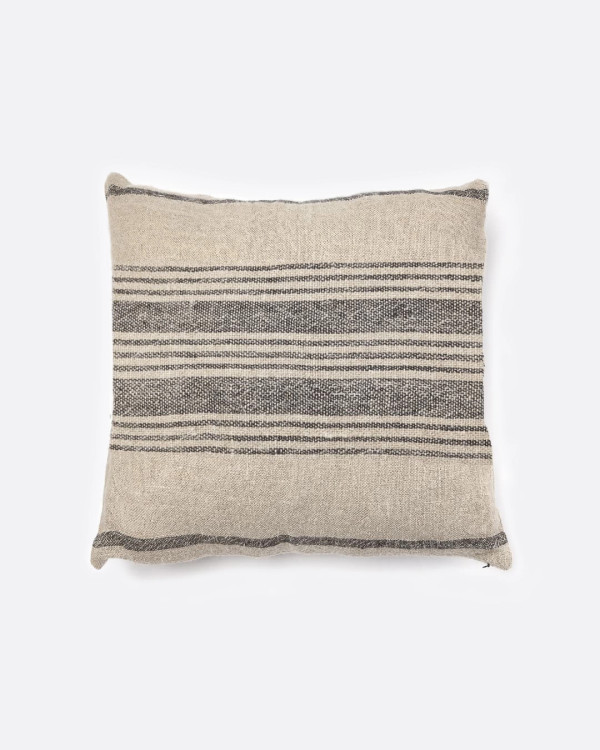 ZIP cushion cover in linen...