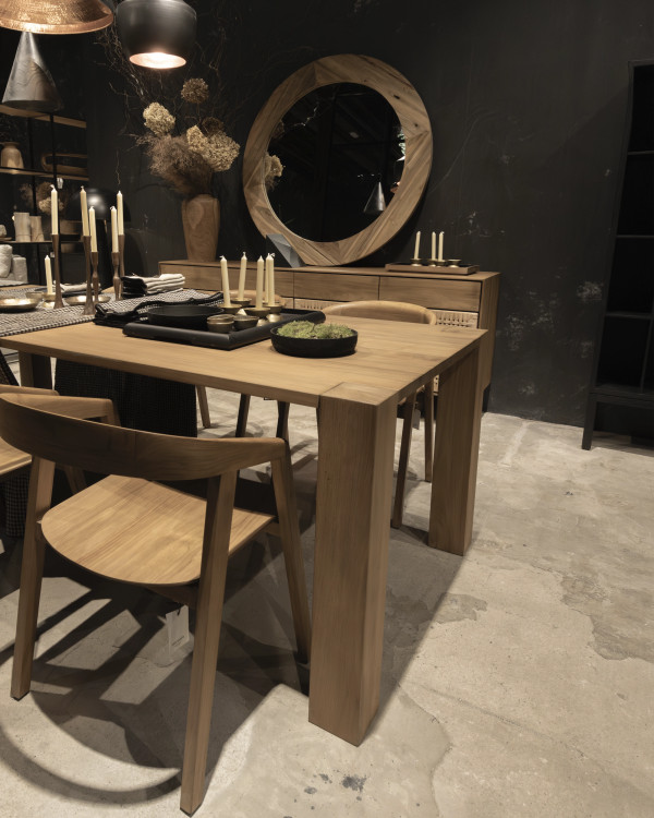 SERAI dining table in...