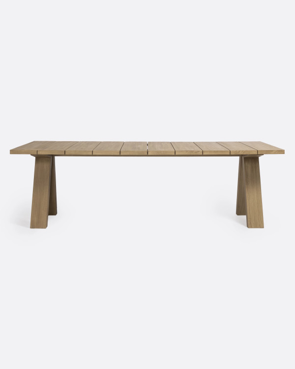 Mesa de comedor de exterior...