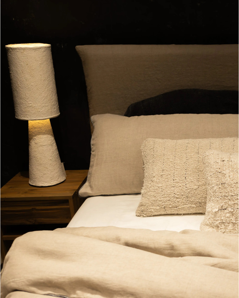 PIPRAHA paper mache table lamp 20 x 20 x 78 cm