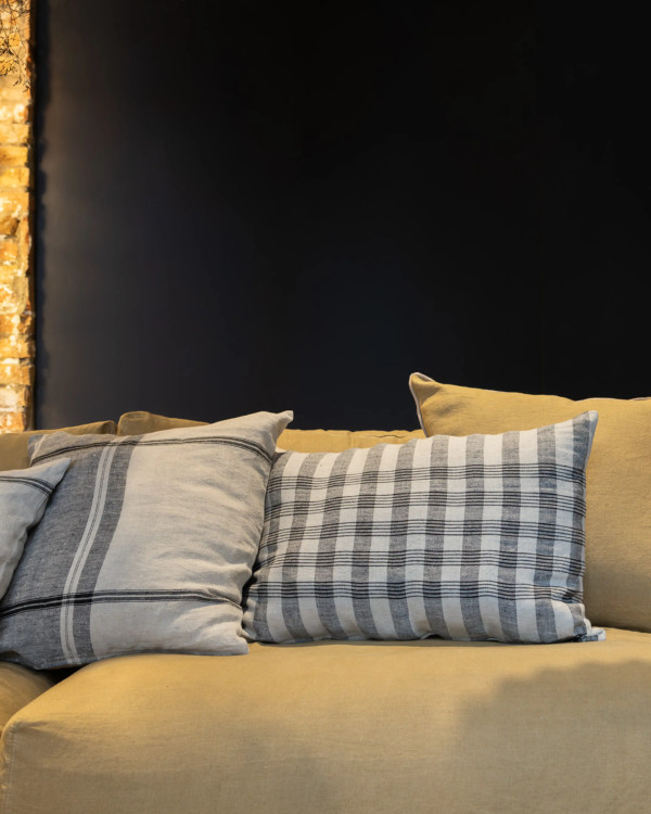 SIHORA linen cushion cover...