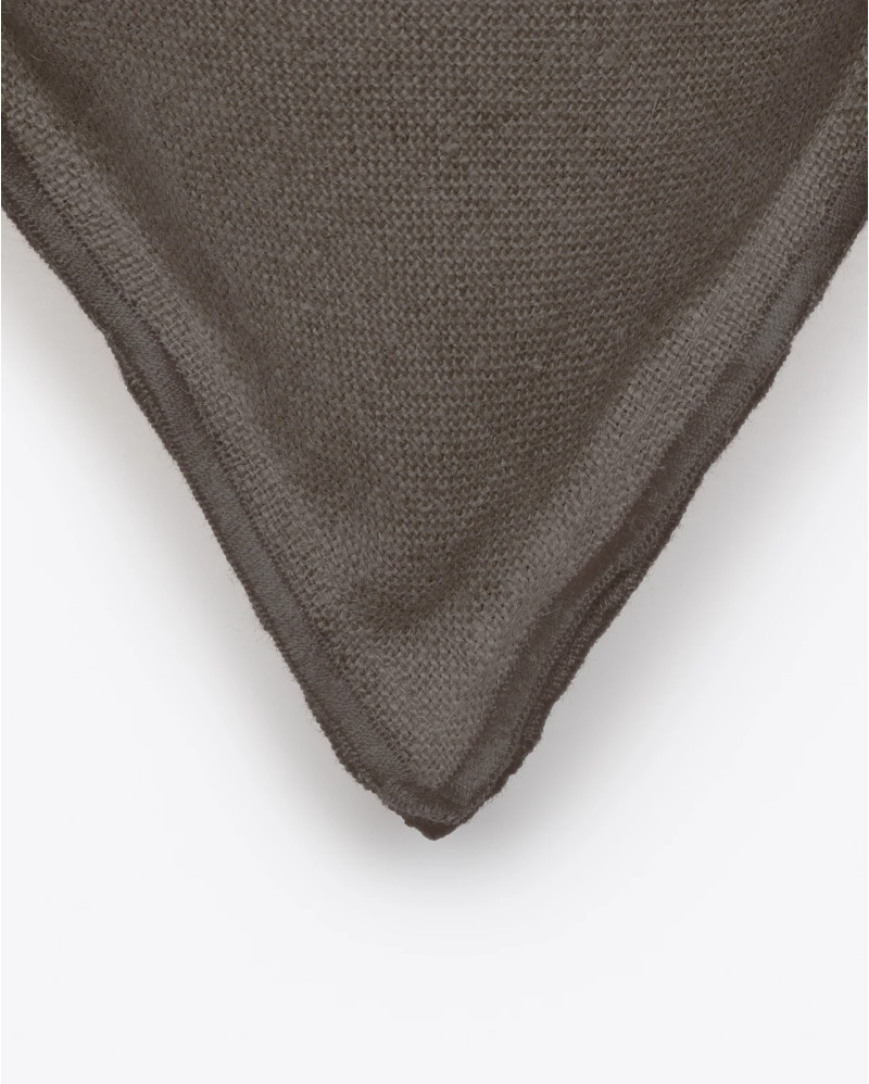 Housse de coussin KAURA en lin 60 x 60 cm en taupe