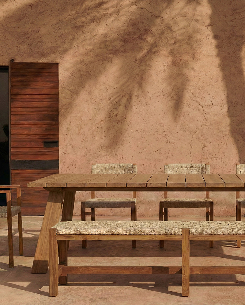 Table d'extérieur BATU en bois de teck 250 x 90 x 76 cm en finition patinée