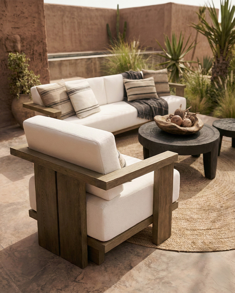 PANJANG 3/4-seater in natural teak with aged finish, 260 x 82 x 62 cm, with ivory-coloured upholstery