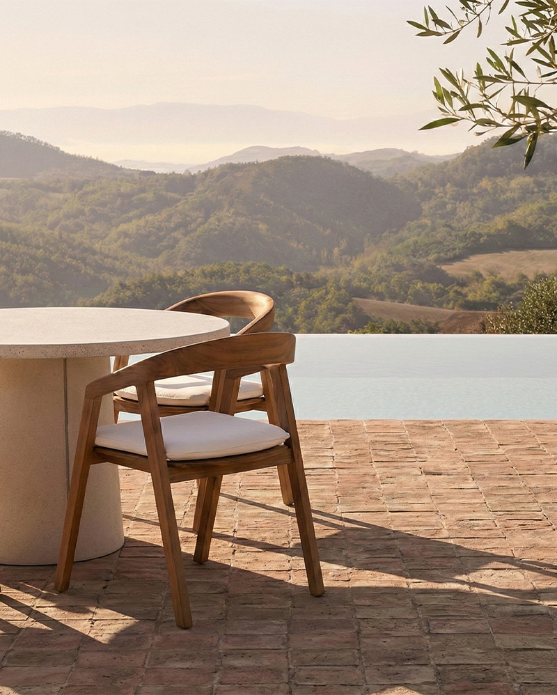 CLAUDE Outdoor dining table in concrete Ø 125 cm x 75 cm high