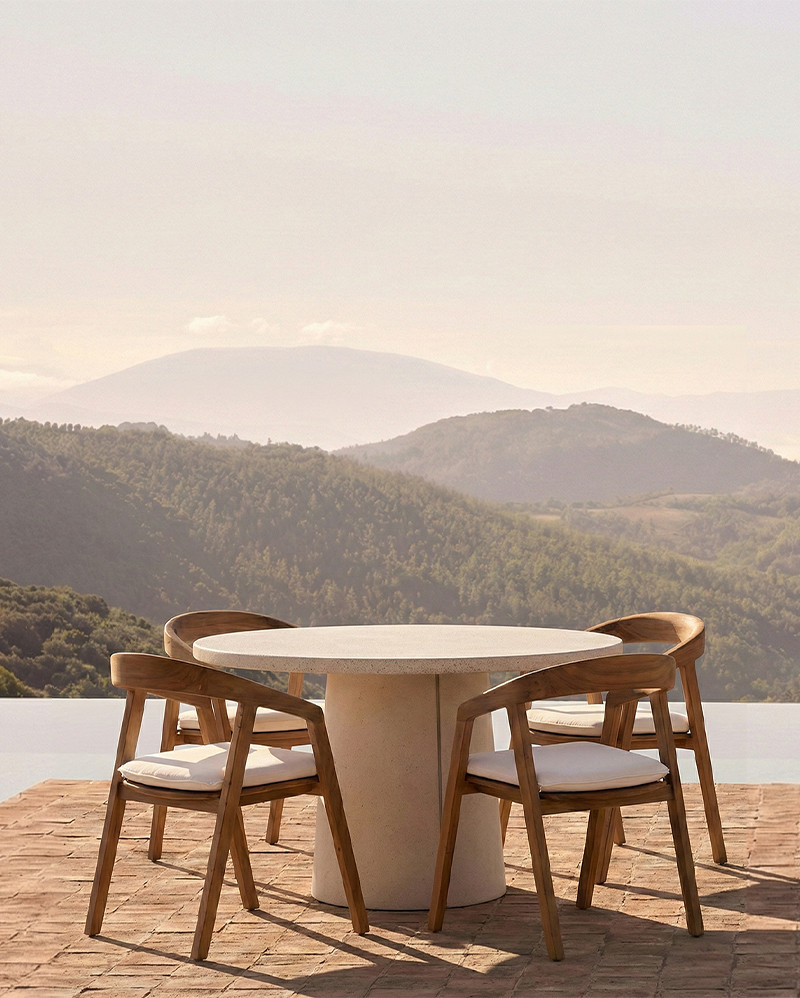 CLAUDE Outdoor dining table in concrete Ø 125 cm x 75 cm high
