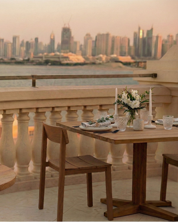 Mesa de comedor de exterior...