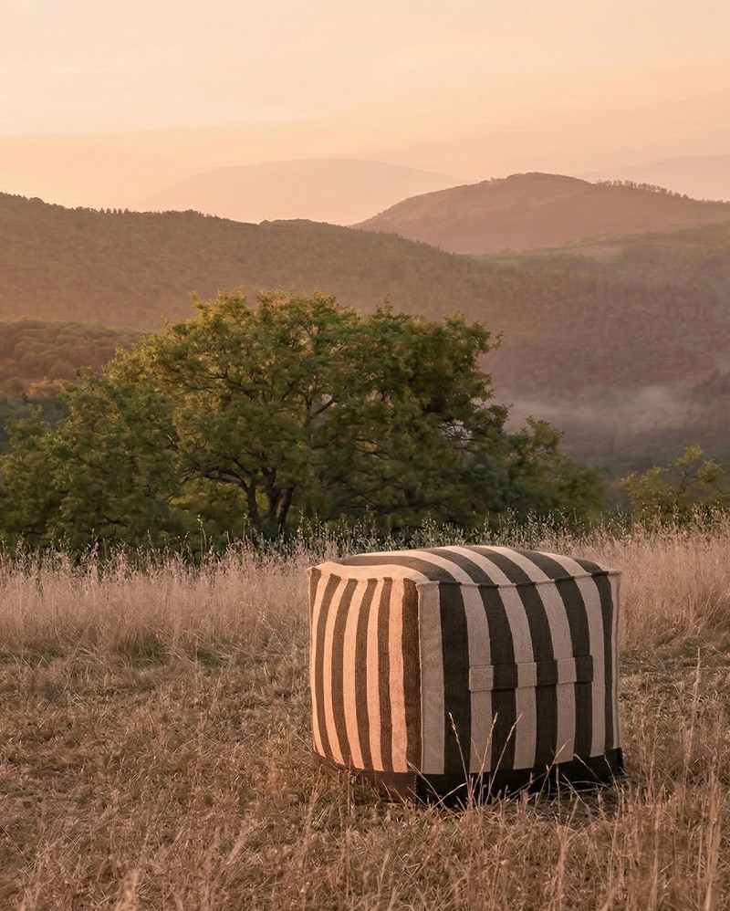 CACCINI outdoor pouffe 50 x 50 x 45 cm in natural and dark grey colour (Charcoal)