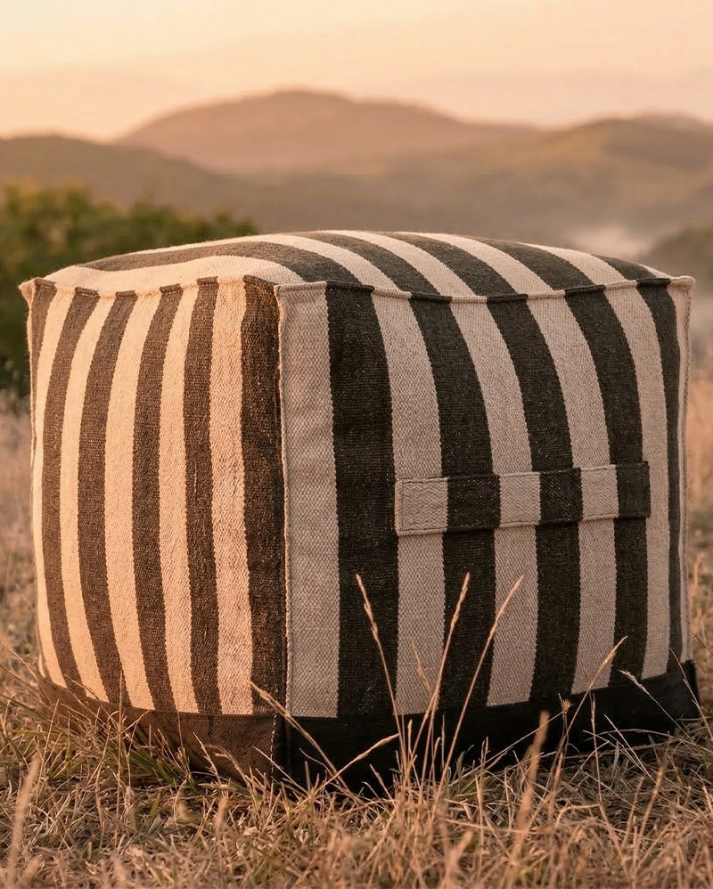 CACCINI outdoor pouffe 50 x 50 x 45 cm in natural and dark grey colour (Charcoal)