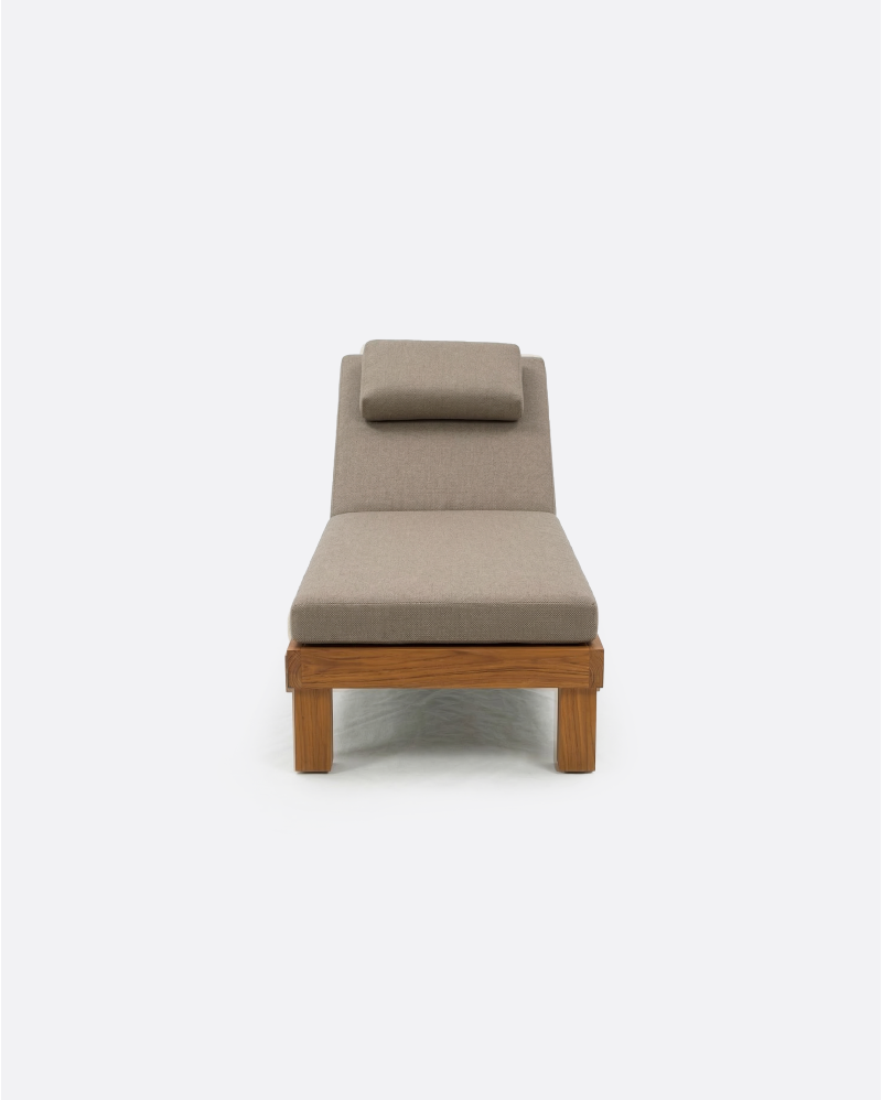 Tumbona de exterior STRAUSS en teca natural, 200 x 80 x 25 cm, con colchón color arena (Sand)