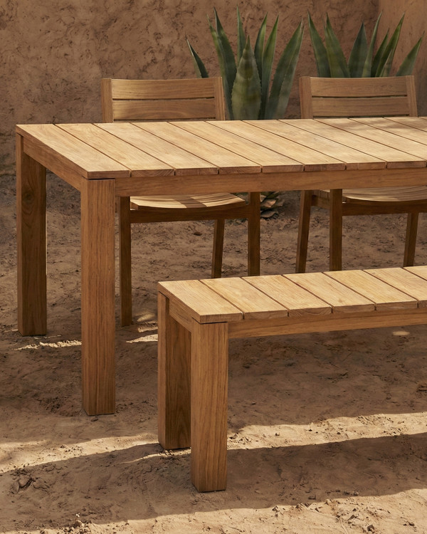 Mesa de comedor de exterior...